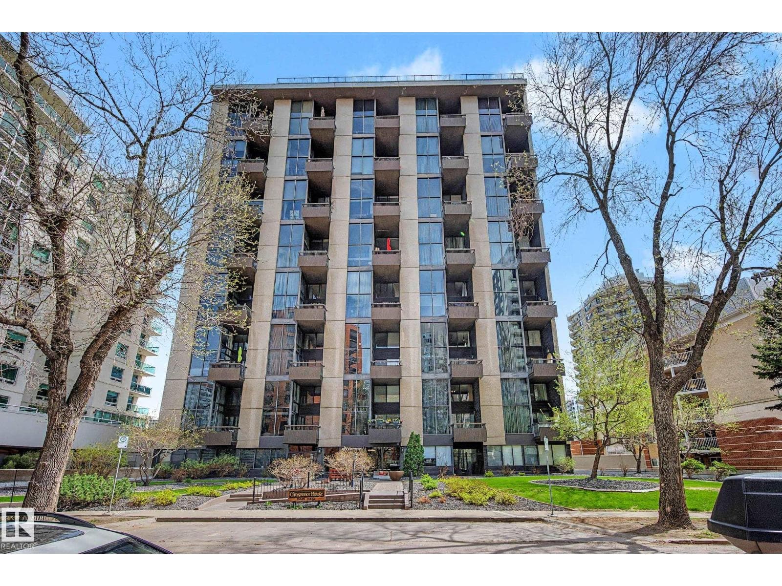 #1205 10045 118 ST NW