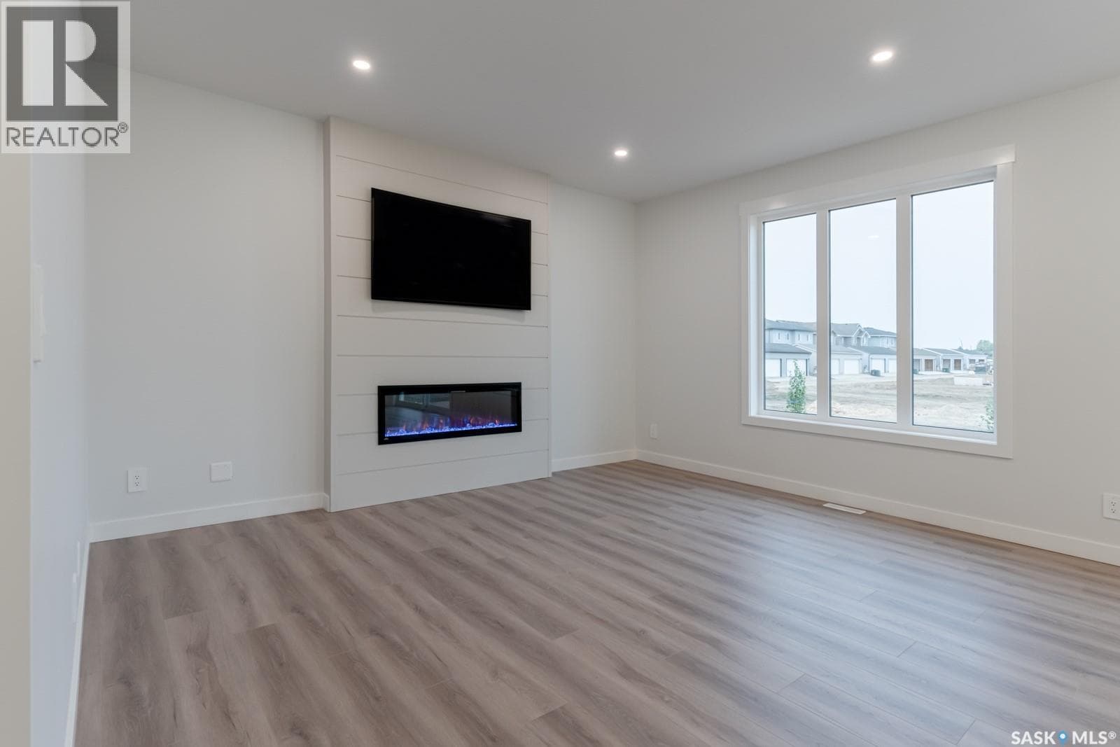 147 Traeger COMMON — photo 2