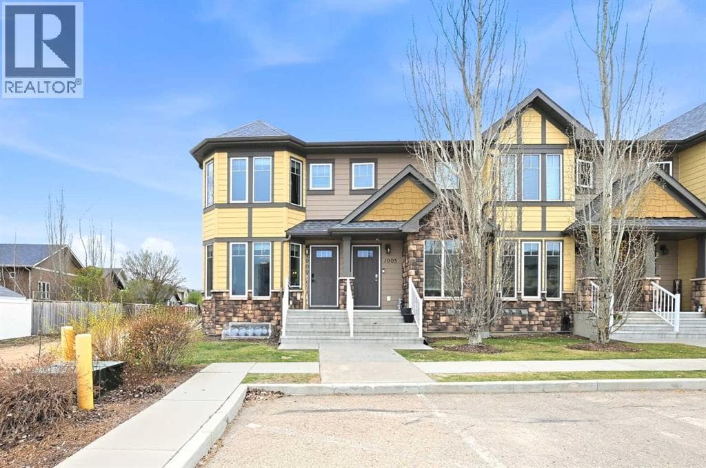 1906, 30 Carleton Avenue