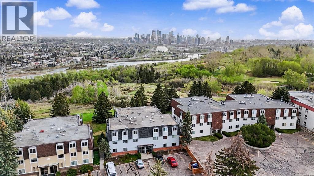301, 508 Cedar Crescent SW — photo 2