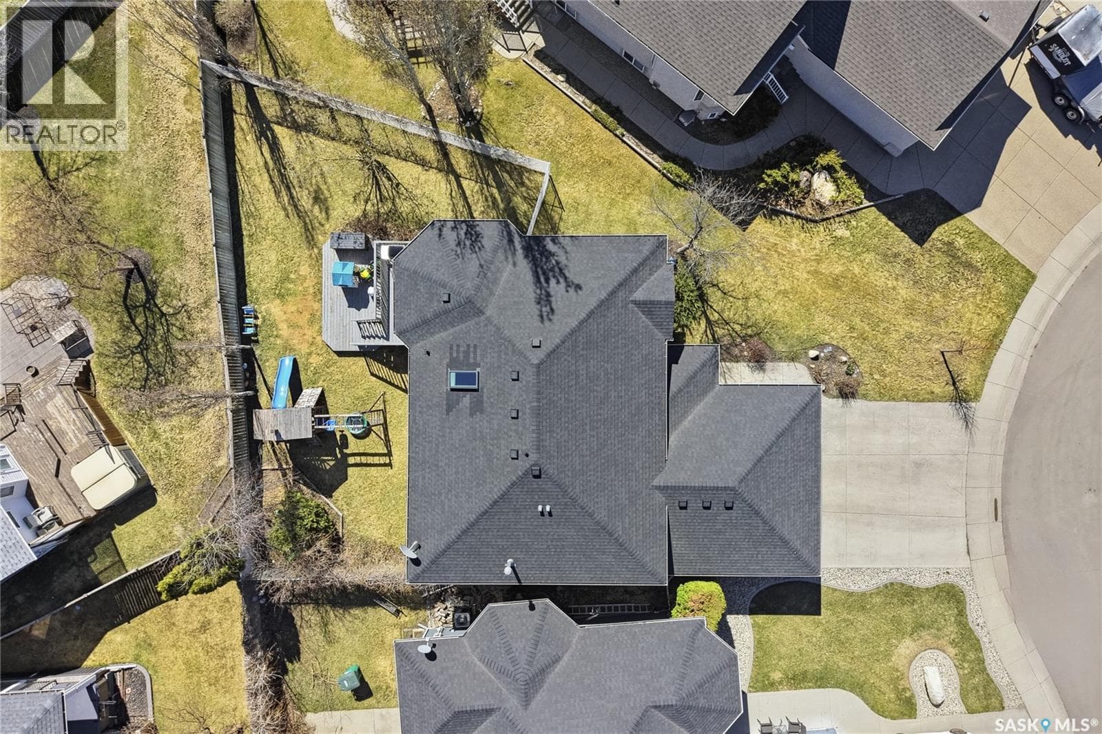 502 Le May CRESCENT — photo 4