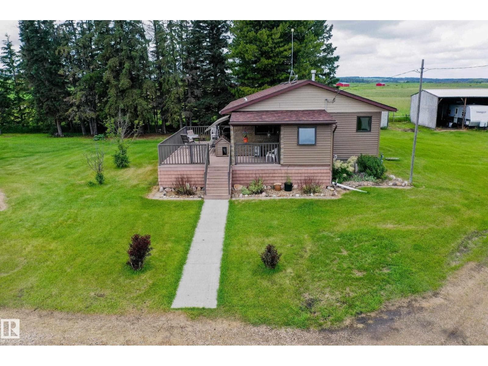 280026 HWY 53 — photo 3