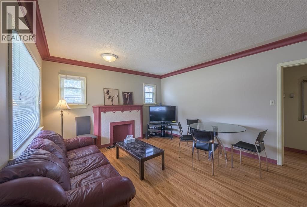 202 15 Avenue NE — photo 4