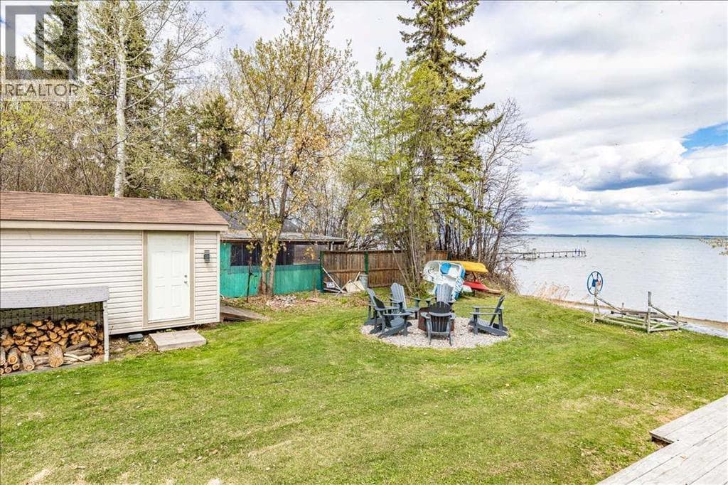 19 Lakeshore Drive — photo 2