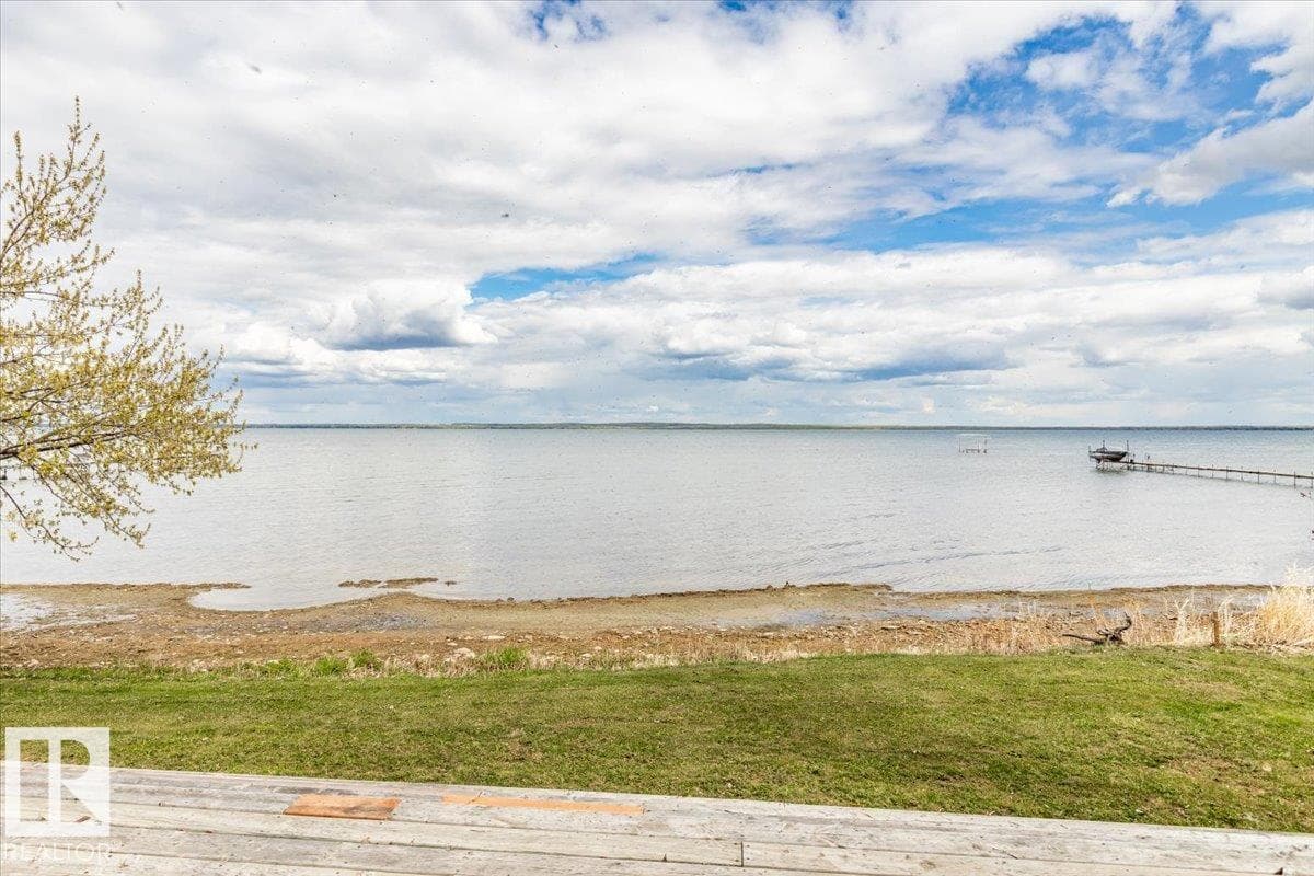 19 Lakeshore DR