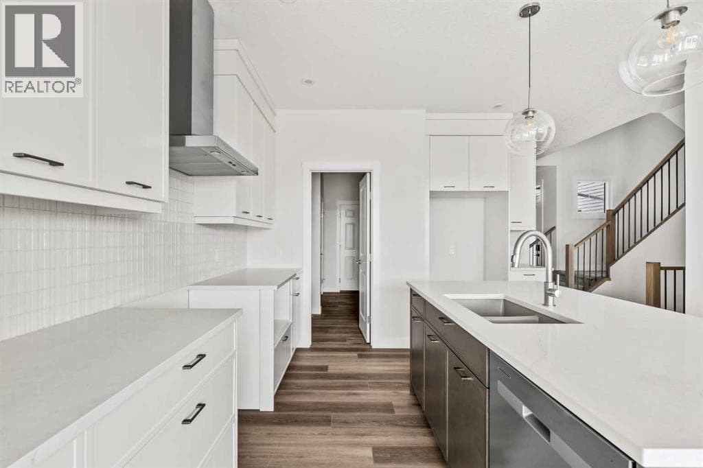 54 Lucas Place NW — photo 5
