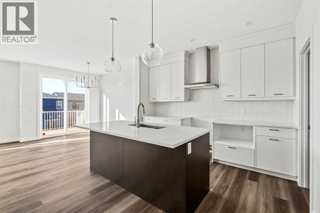 54 Lucas Place NW — photo 2