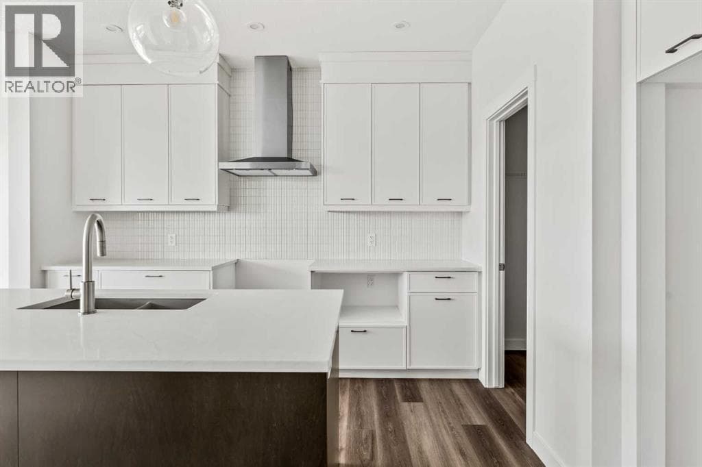 54 Lucas Place NW — photo 3