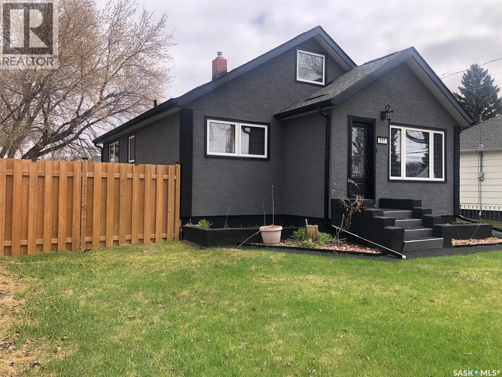317 Maple AVENUE — photo 3