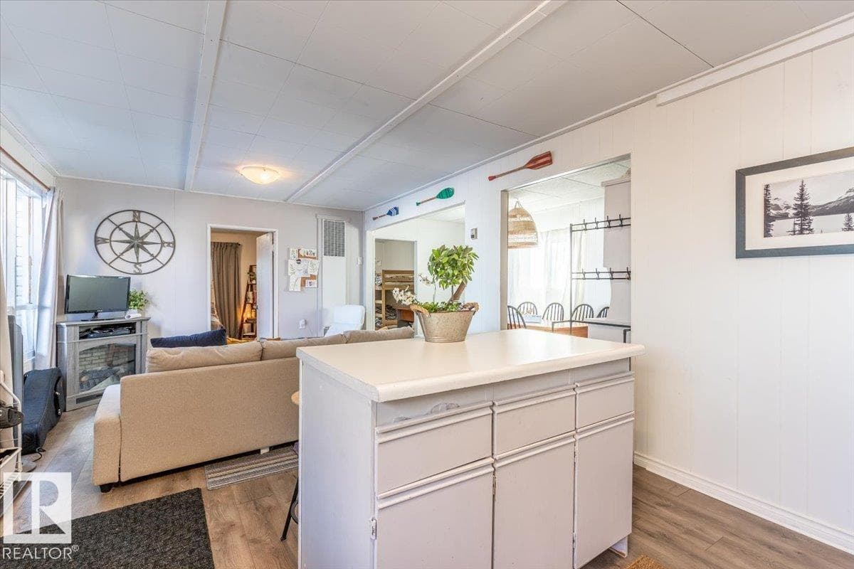 125 Poplar Bay Dr — photo 4