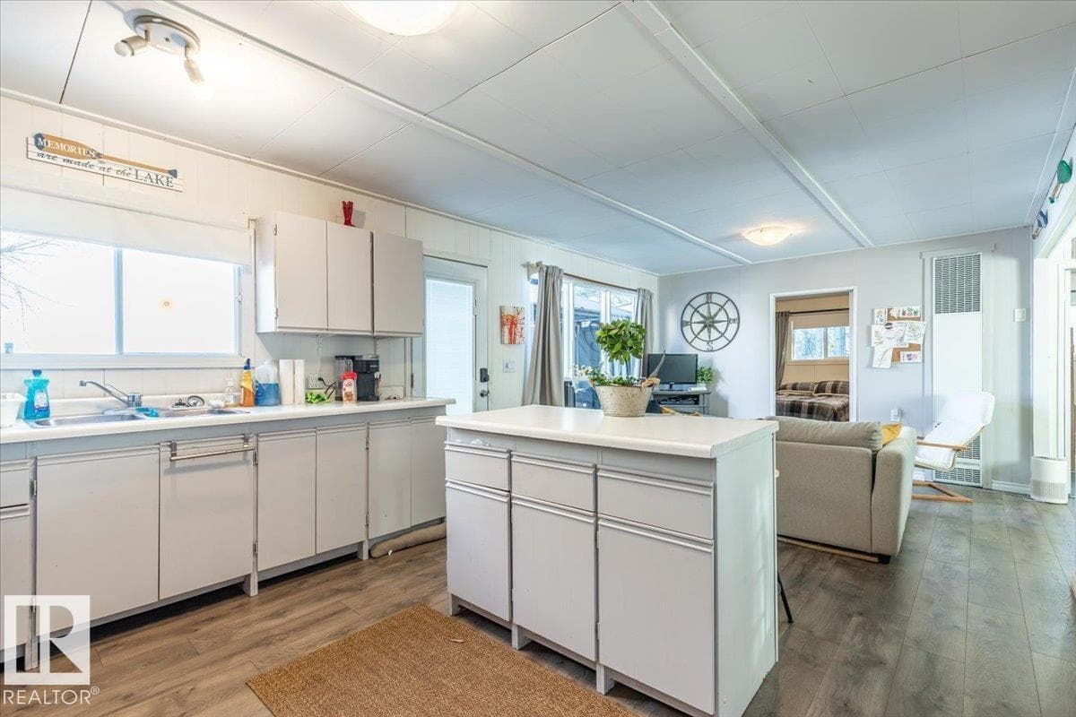 125 Poplar Bay Dr — photo 5