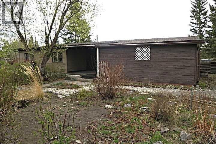 207 4 Street NW — photo 3