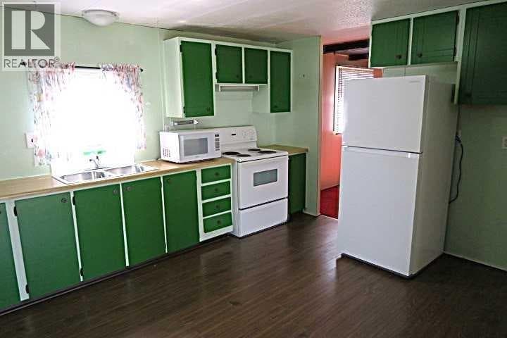 207 4 Street NW — photo 5