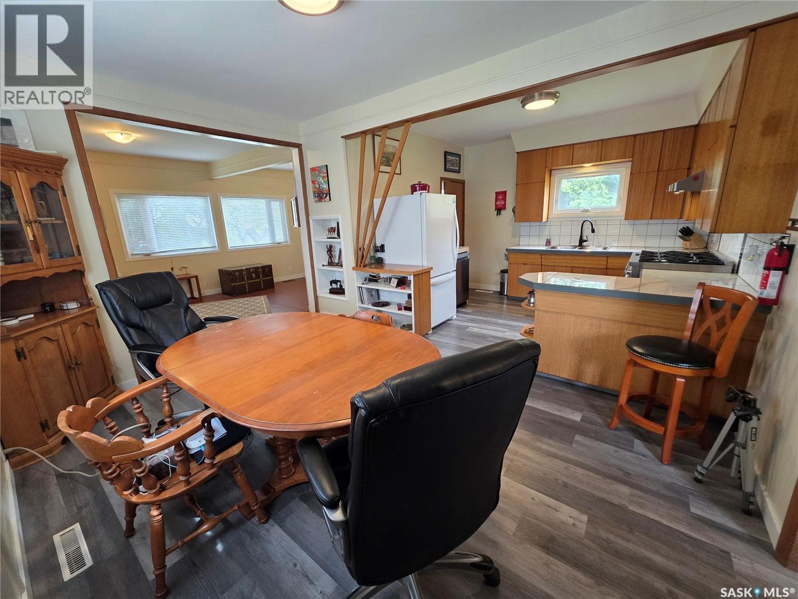 205 Warwick STREET — photo 5