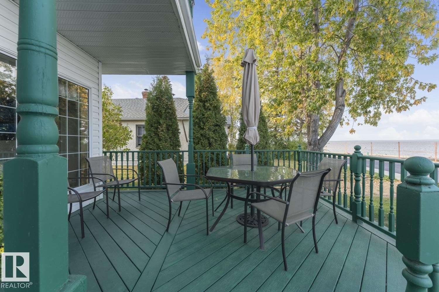 607 LAKESHORE DR — photo 5