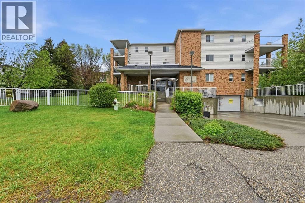 439, 165 Manora Place NE