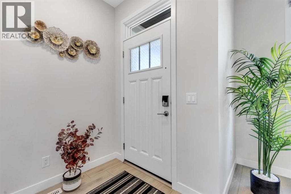 231 Lavender Manor SE — photo 2