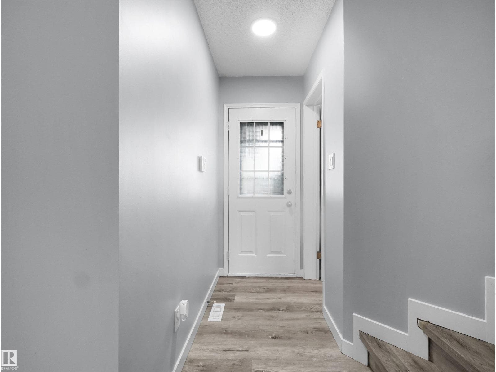 #25 501 YOUVILLE DR E NW — photo 4