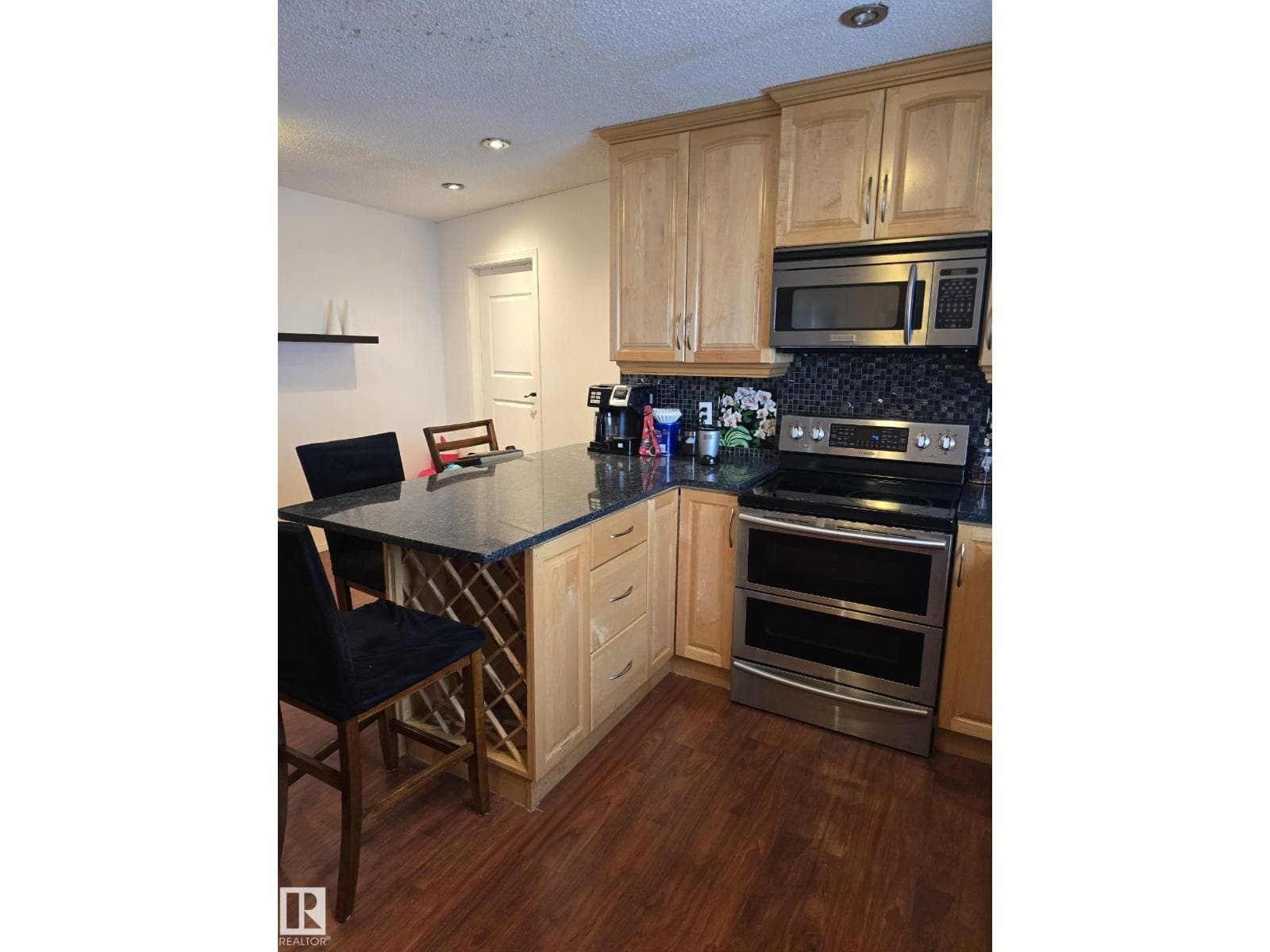11927 85 ST NW NW — photo 2