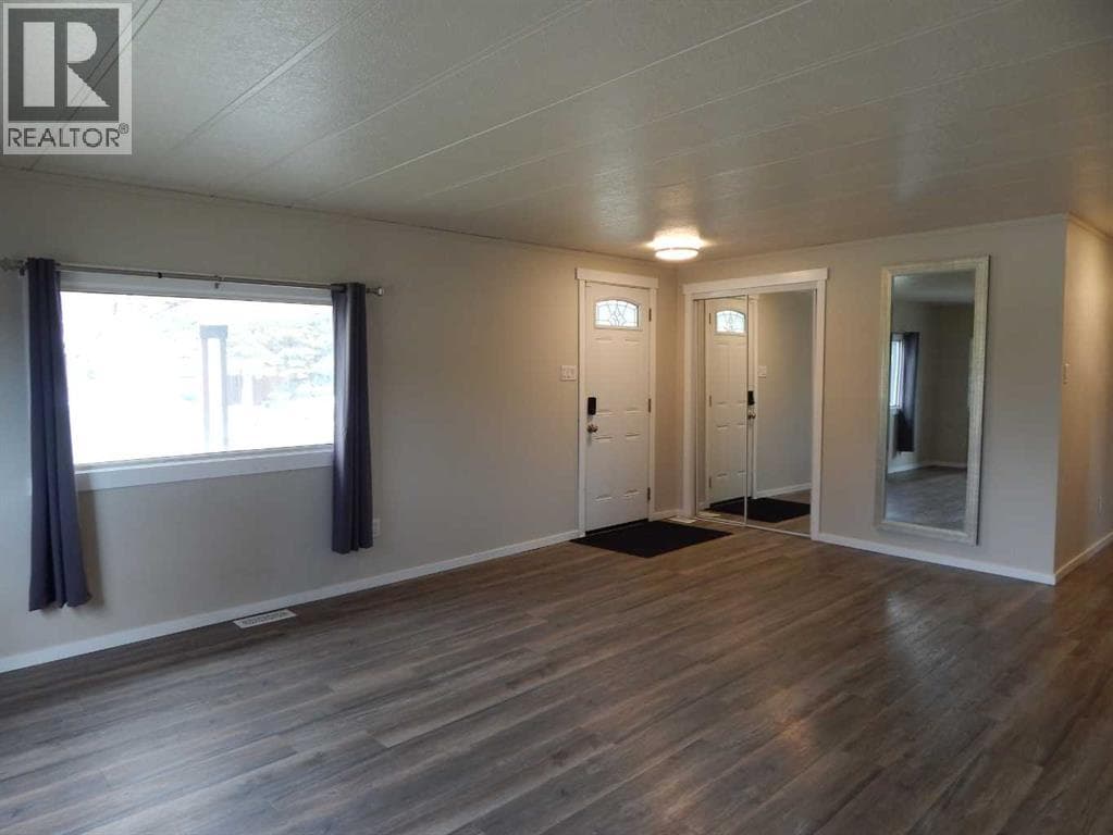 2222 21 Street — photo 5