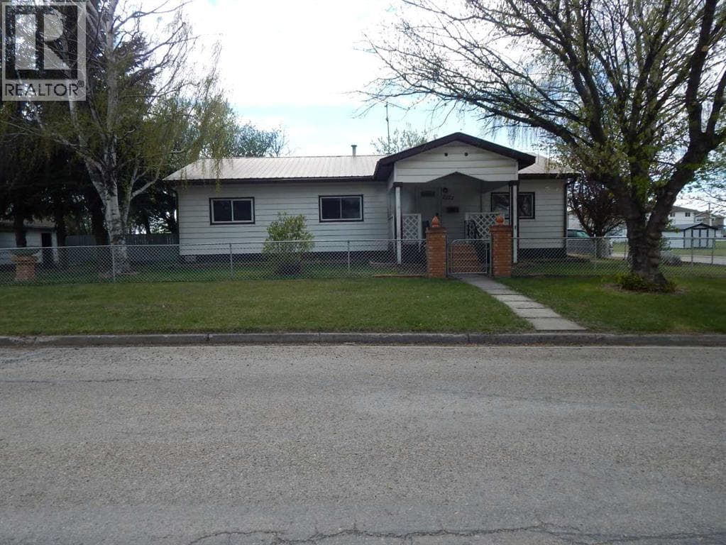 2222 21 Street — photo 2