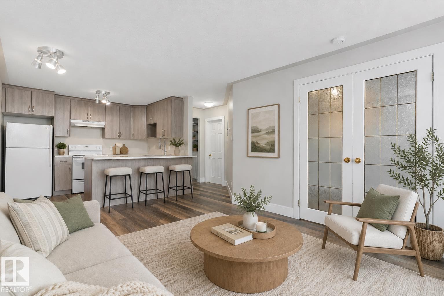 #7 11008 124 ST NW NW