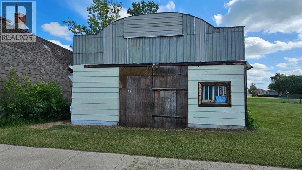 109 1 Street E — photo 2
