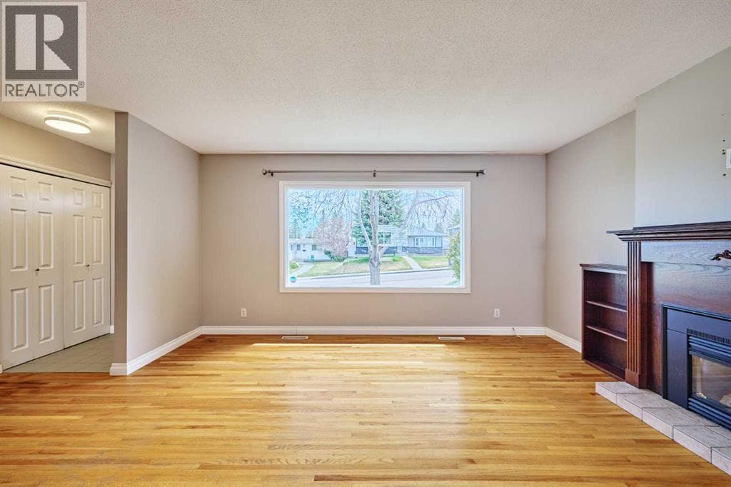 612 101 Avenue SW — photo 5
