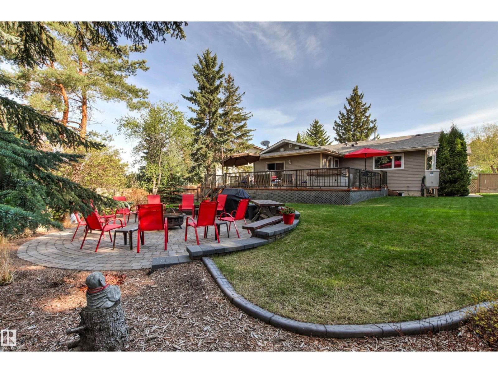 7 WESTVIEW PL — photo 3