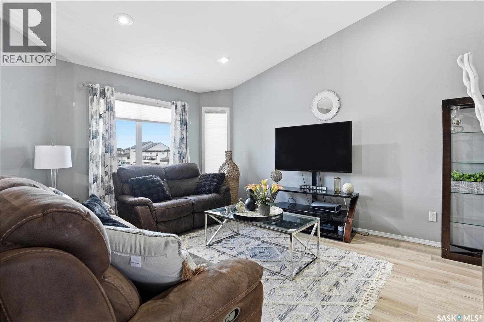 2146 Rosewood DRIVE — photo 4