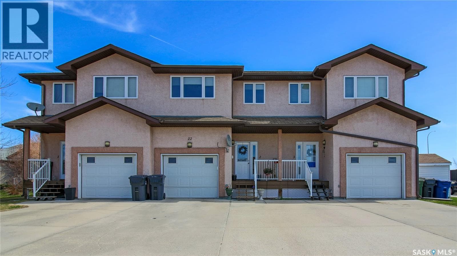 2 22 QU'APPELLE CRESCENT