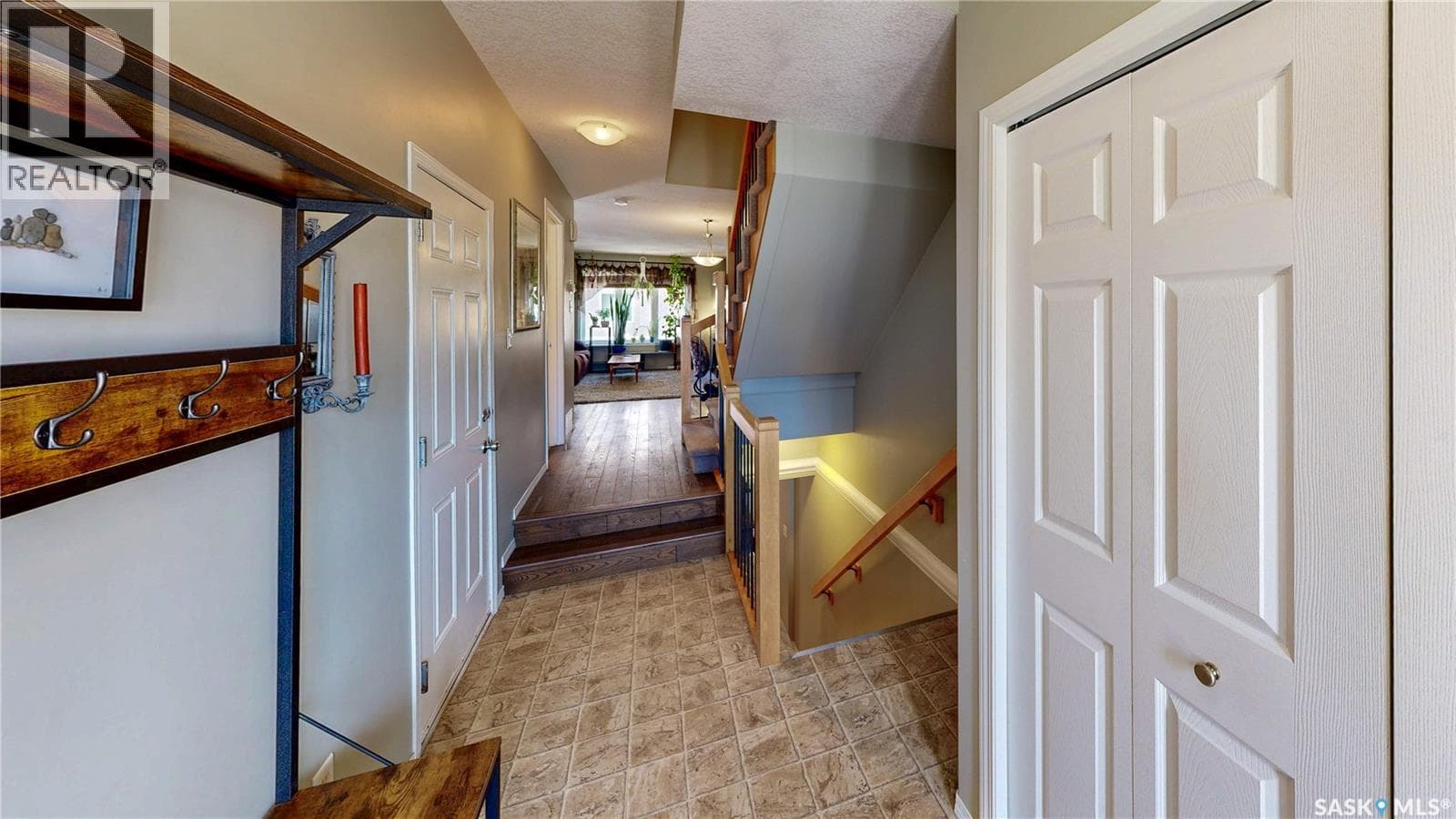 2 22 QU'APPELLE CRESCENT — photo 3