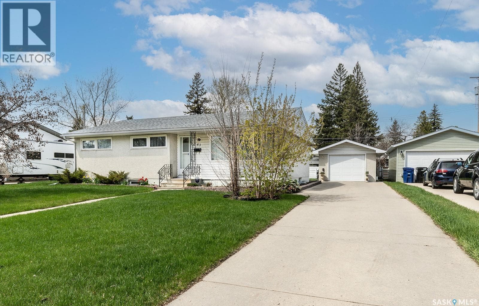 43 Lindsay DRIVE — photo 2