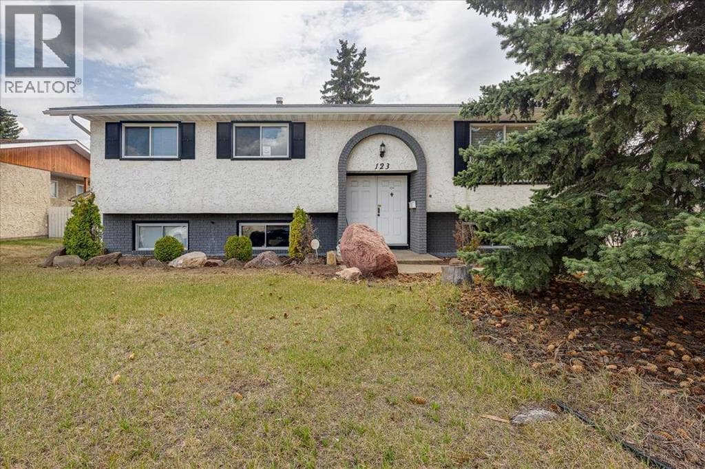 123 Nolan Street — photo 2