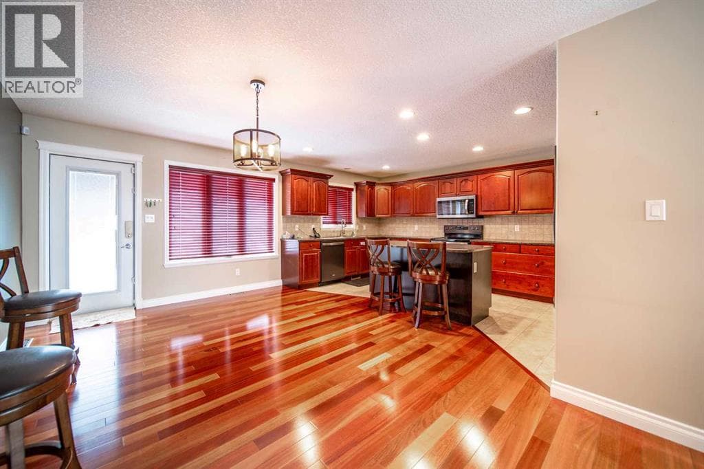 2521 10 Avenue — photo 3