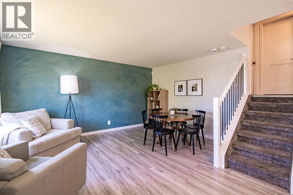 105 Erickson Drive — photo 4