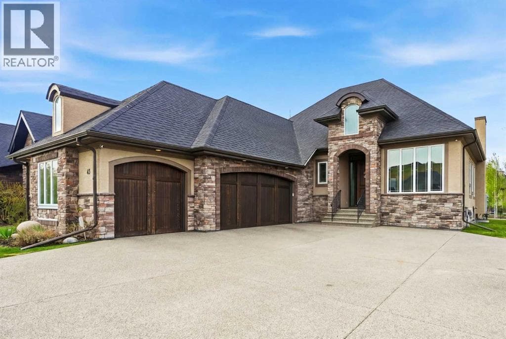 45 Cranbrook Heights SE