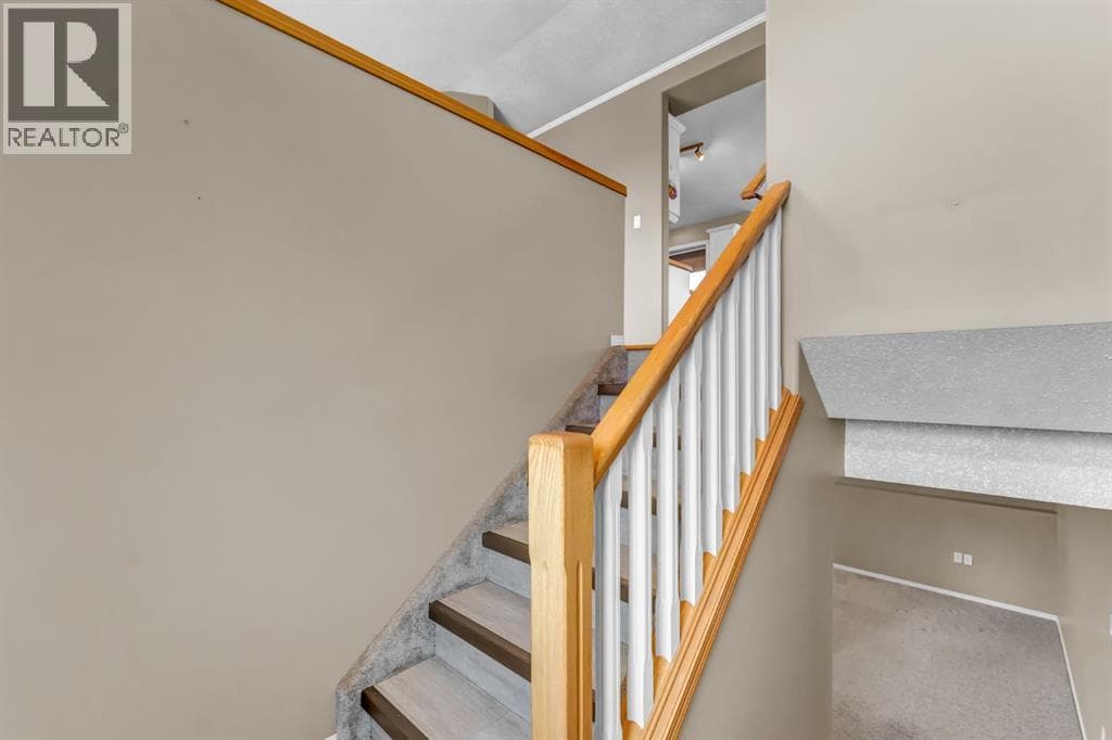 970 Kipling Crescent SW — photo 5