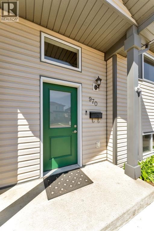 970 Kipling Crescent SW — photo 4