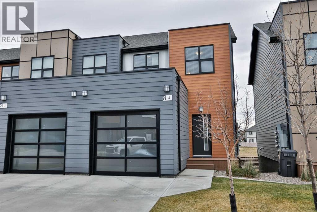 4, 73 Aquitania Circle W