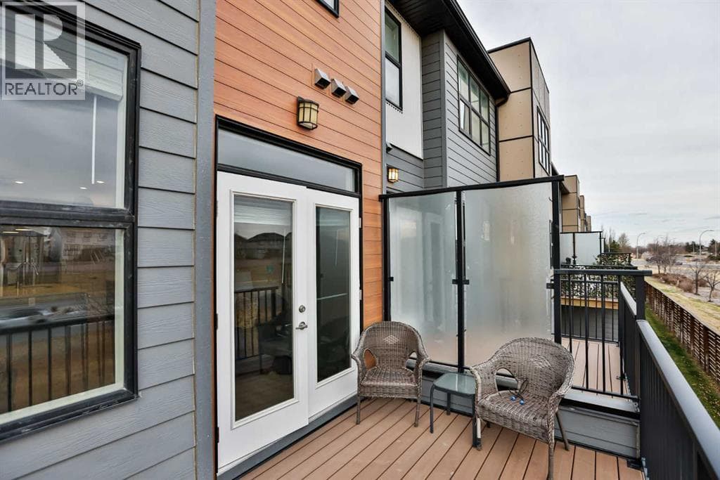 4, 73 Aquitania Circle W — photo 3