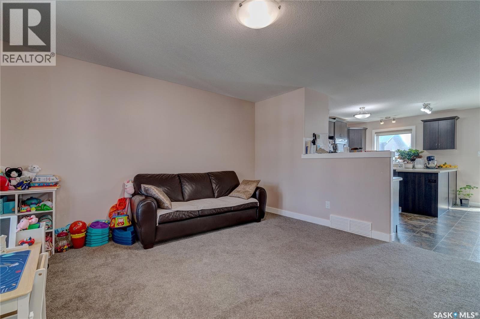 5425 McClelland DRIVE — photo 5