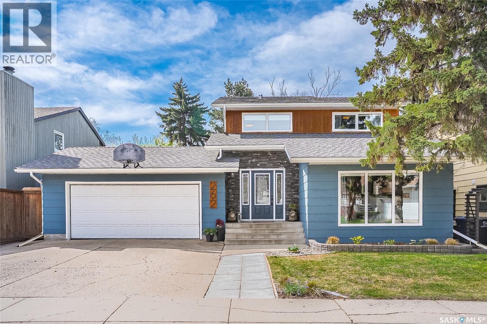 262 Christopher CRESCENT