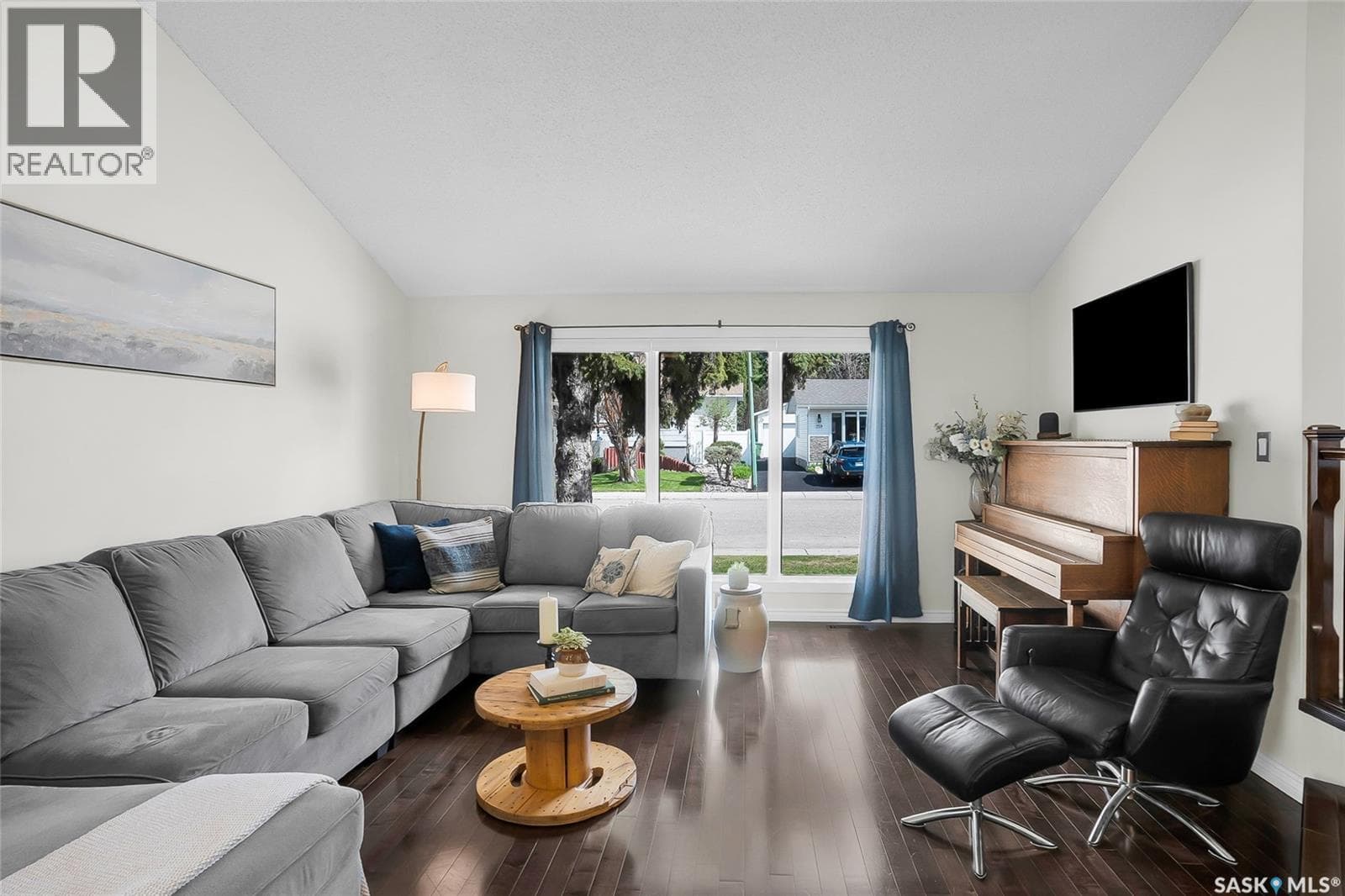 262 Christopher CRESCENT — photo 4