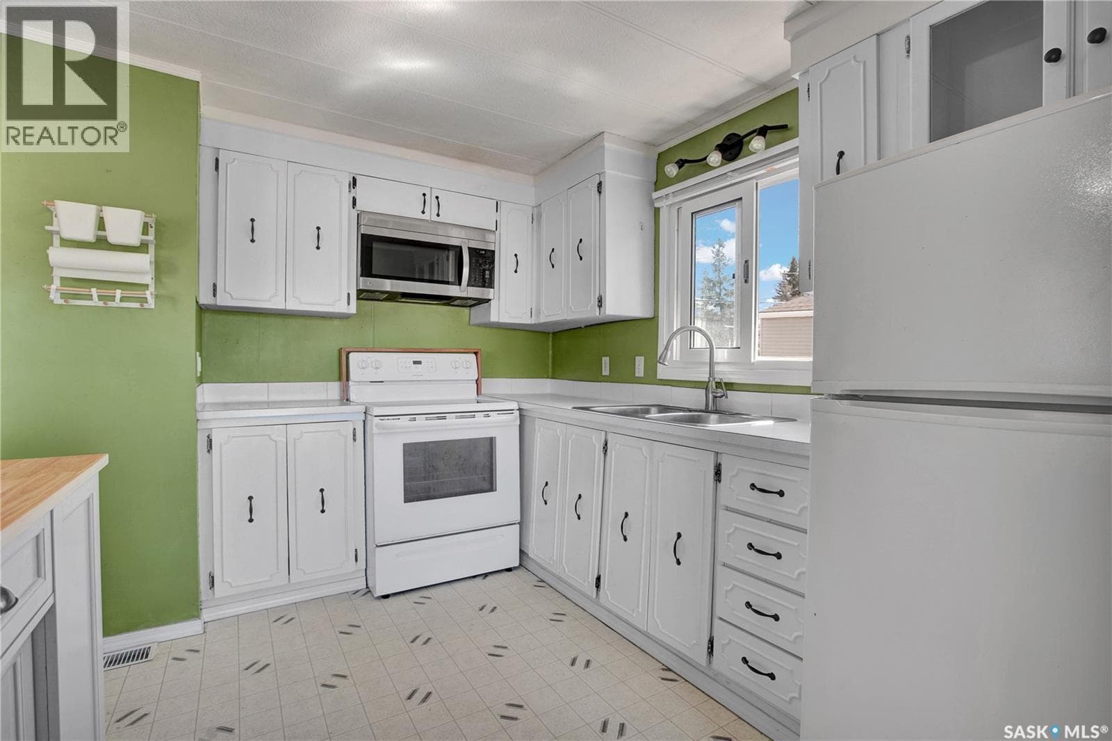 82 2nd STREET — photo 3