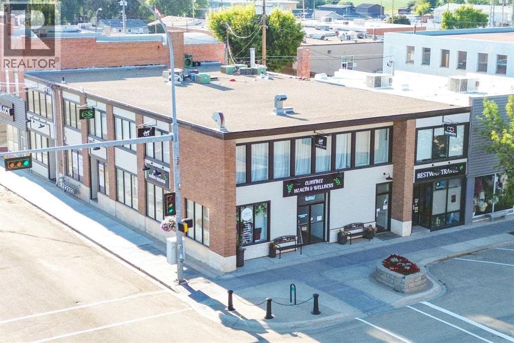 5002 50 Street — photo 3