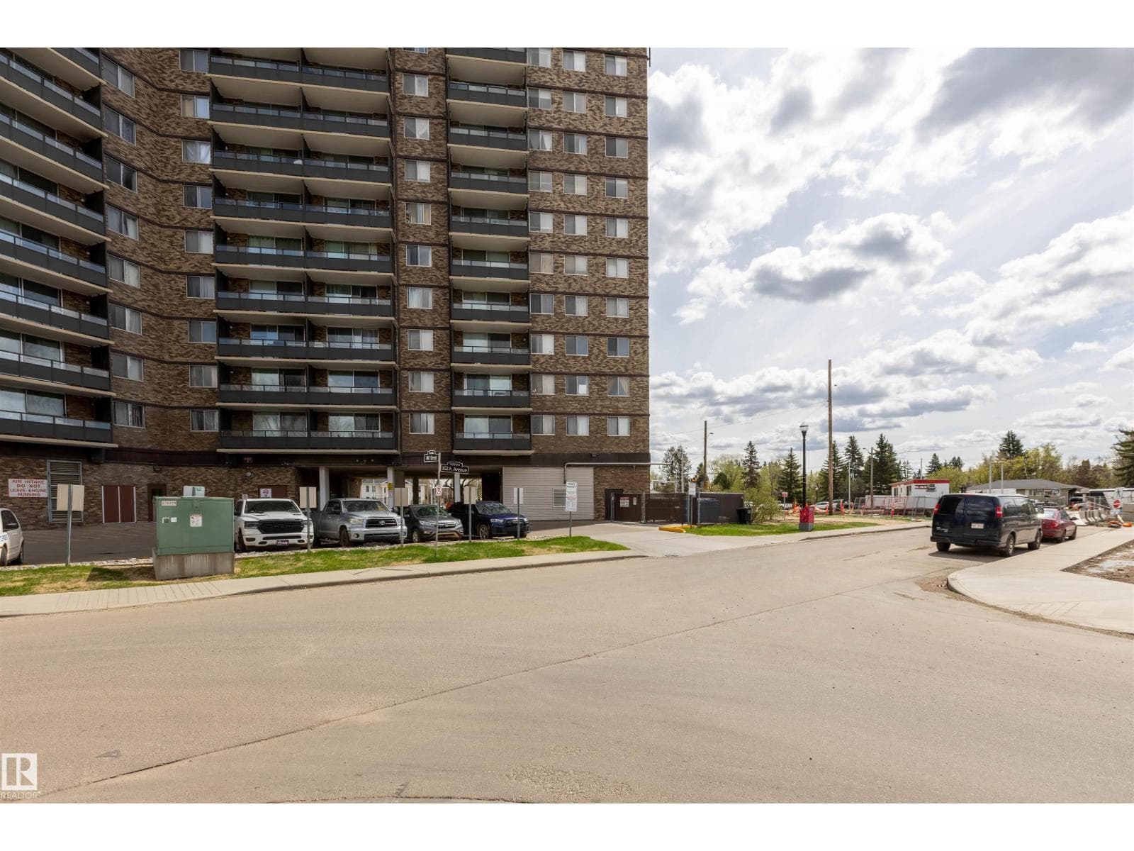 #708 13910 STONY PLAIN RD NW — photo 3