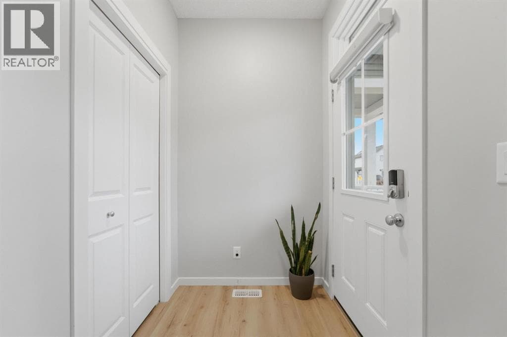 34 Lavender Manor SE — photo 4