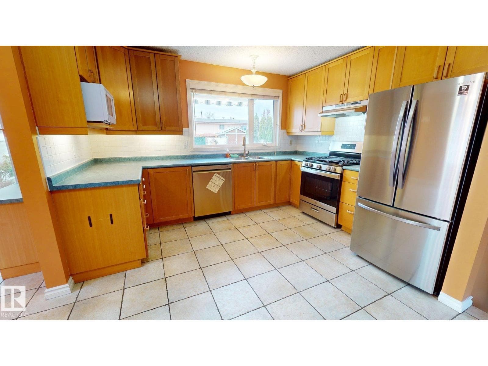 14252 83 ST NW — photo 5