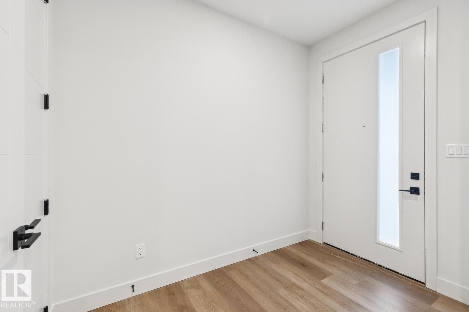 6269 19 ST NE — photo 3